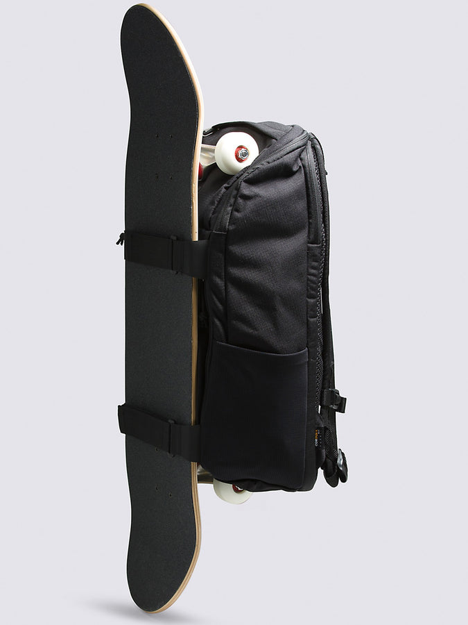 Vans Obstacle Skatepack Backpack Spring 2024 |  BLACK RIPSTOP (6ZC)