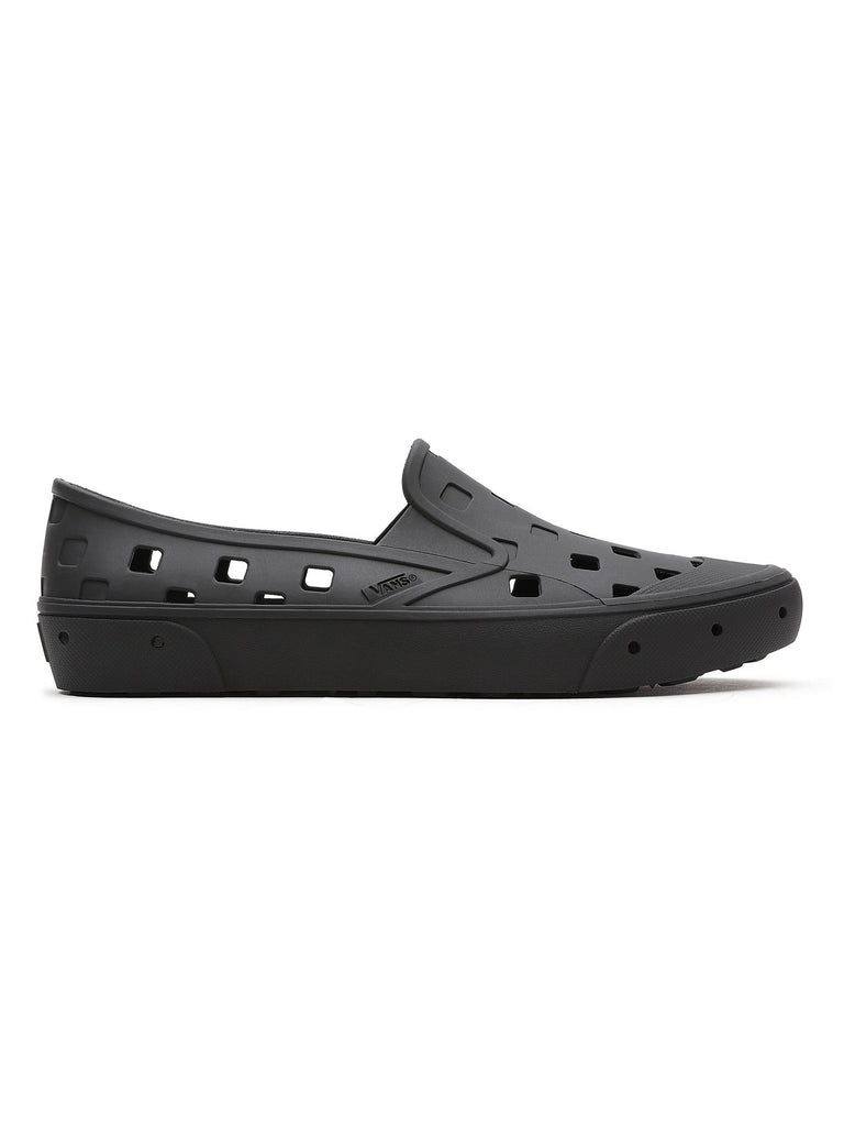 vans trek perforated slip on