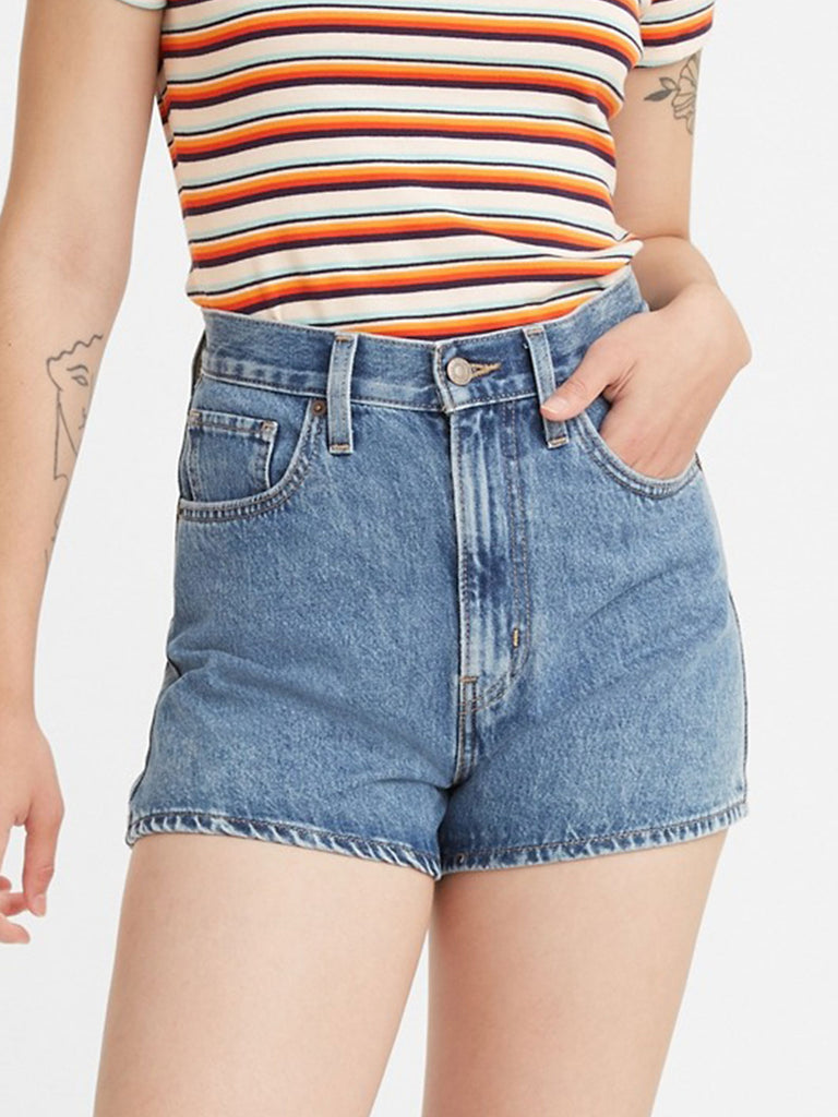 Levis High Waisted Mom Amazing Short | EMPIRE