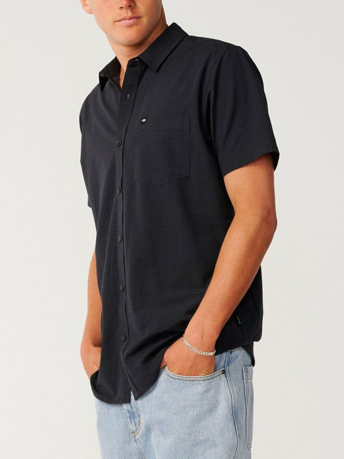 Rip Curl Vaporcool Aerotech S/S Buttondown Shirt Spring 2026 | BLACK (0090)