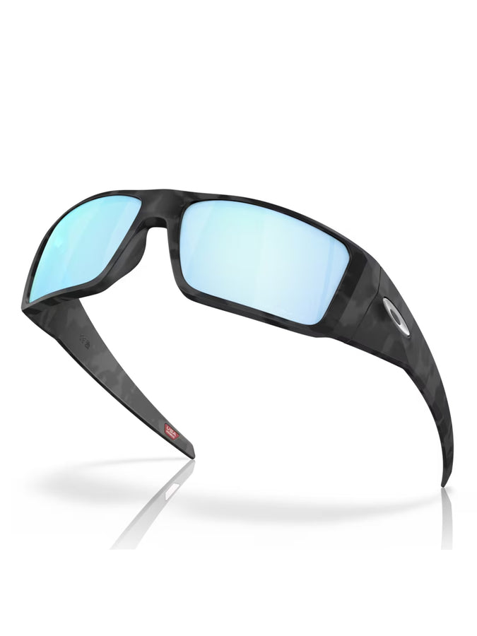Oakley Heliostat Black Camo/Prizm Deep Water Pol Sunglasses | MAT BLK CAM/PRZM DEEP WTR