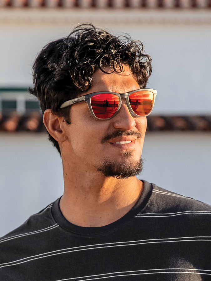 Oakley Frogskins Range Matte Grey Smoke/Prizm Ruby Sunglasses | MATTE GREY SMOKE/PRIZM RUBY