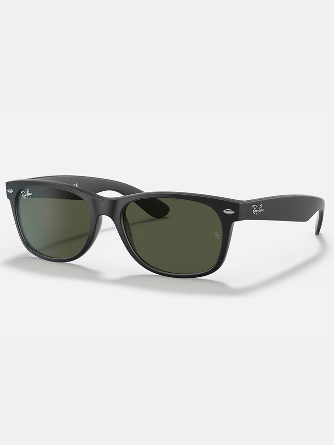 Ray-Ban New Wayfarer Matte Black/G-15 Green Sunglasses | MATTE BLACK/G-15 GREEN