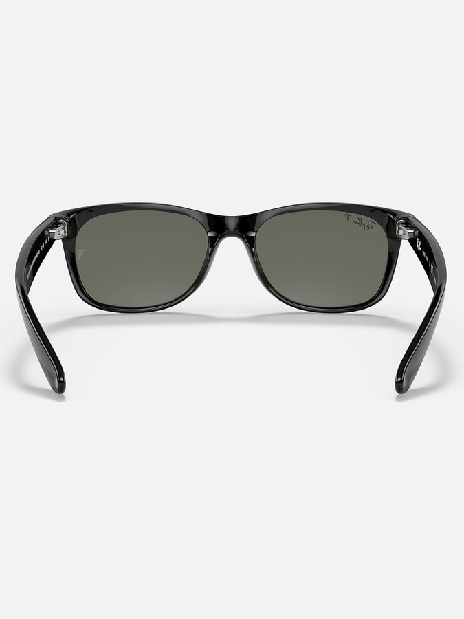 Ray-Ban New Wayfarer Polished Black/Green Sunglasses | POLISHED BLACK/GREEN