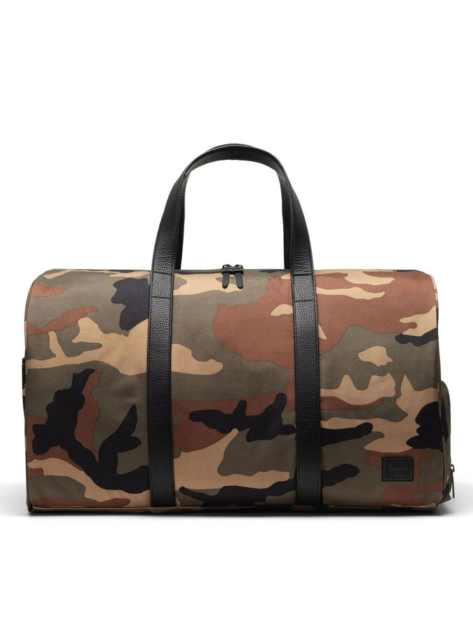 Herschel Novel Duffle Bag | WOODLAND CAM/BLK LABEL (07129)