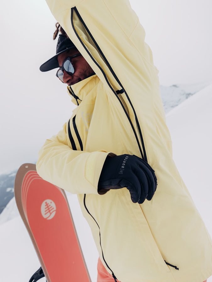 Burton [ak] Gore-Tex Helitack Stretch Snowboard Jacket 2024 | BUTTERMILK (701)
