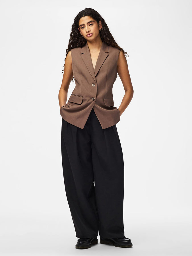 Pieces Blossom Vest Summer 2026 | COFFEE QUARTZ
