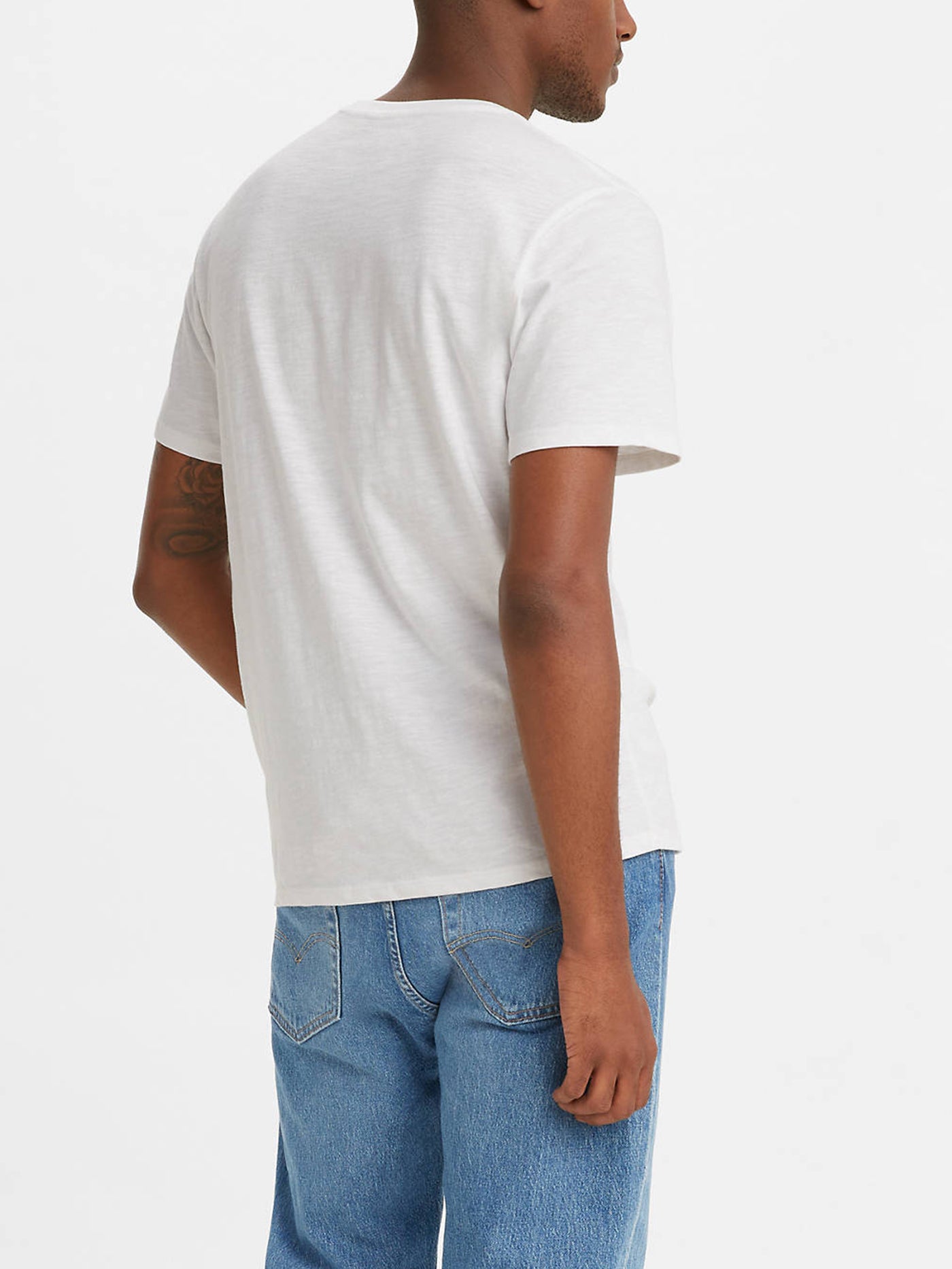 Levis Classic Pocket White T-Shirt Spring 2024