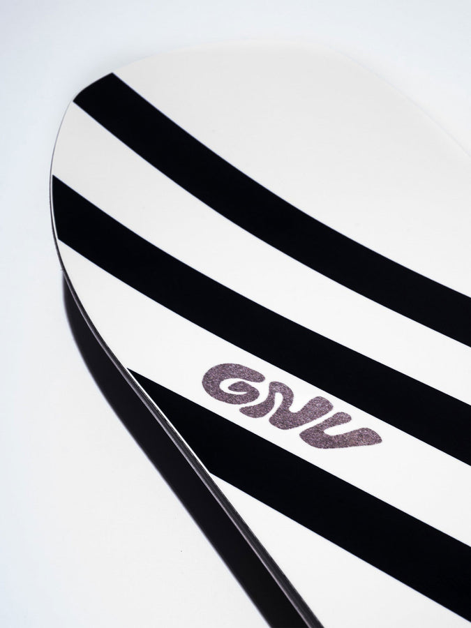 Gnu Barrett 2027 – Women's All Mountain Snowboard | N/A