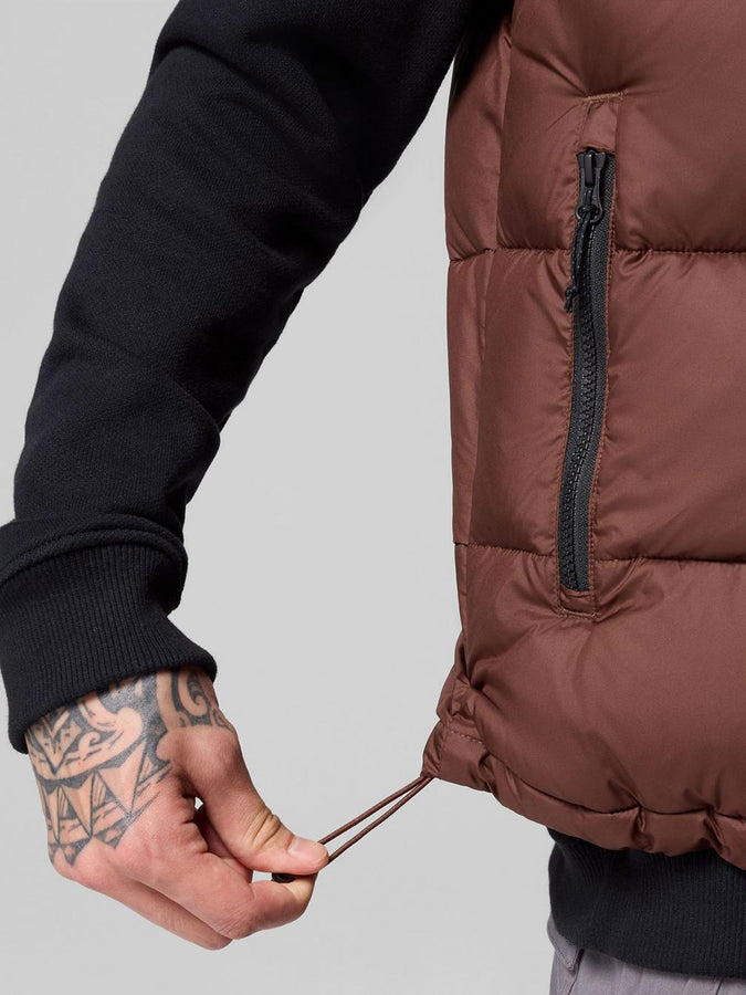 Columbia Pike Lake II Vest Fall 2026 | TOBACCO/BLACK (256)