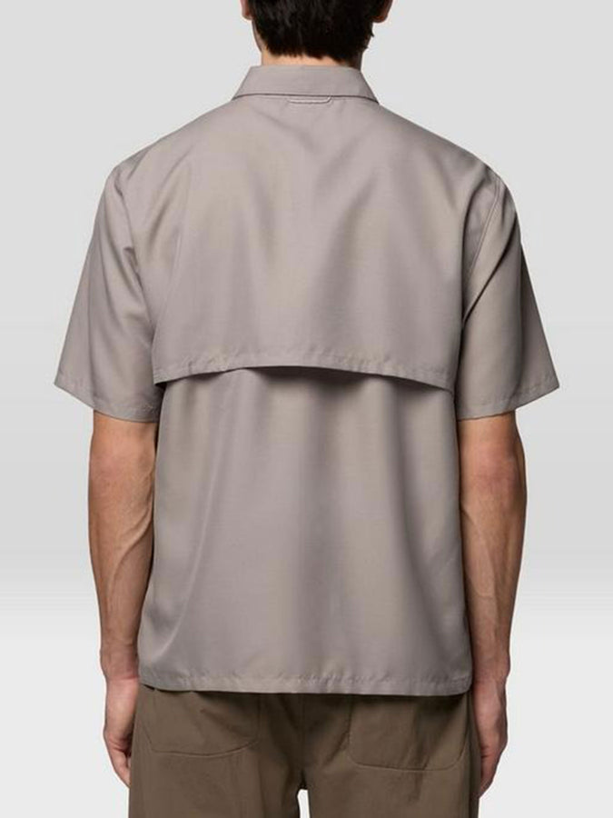 Moutnain Hardwear Sun Drift Cooling Short Sleeve Buttondown Shirt Spring 2026 | APPROACHING STORM (038)