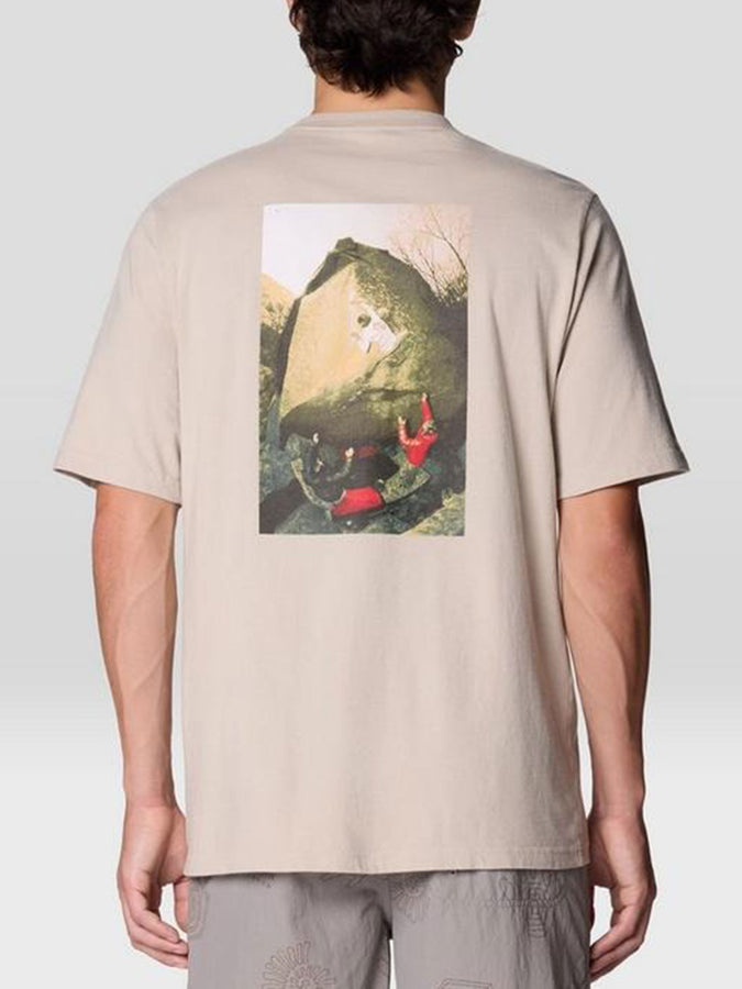 Mountain Hardwear Cottonwood Photo T-Shirt Spring 2026 | OYSTER SHELL (288)