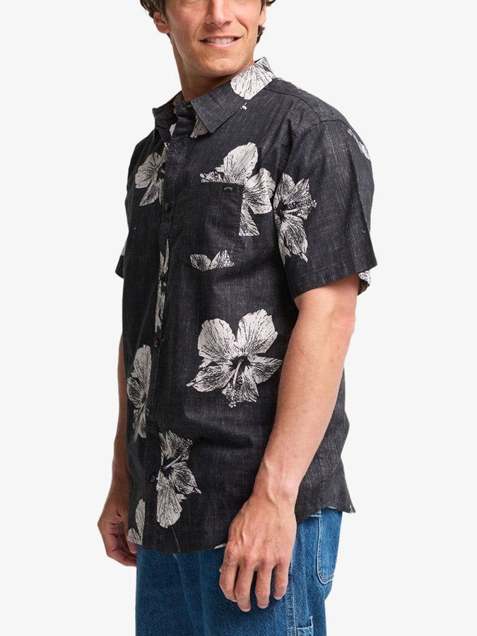 Billabong Sundays Hi S/S Buttondown Shirt Spring 2026 | BLACK (BLK)