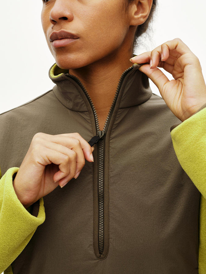 Pas Normal Studios Off-Race Light Fleece Half-Zip Spring 2026 | MOSS GREEN