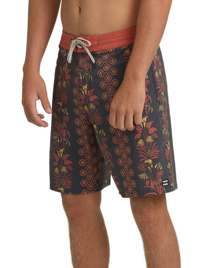 Billabong Sundays Lo Tide Boardshorts Spring 2026 | BLACK (BLK)
