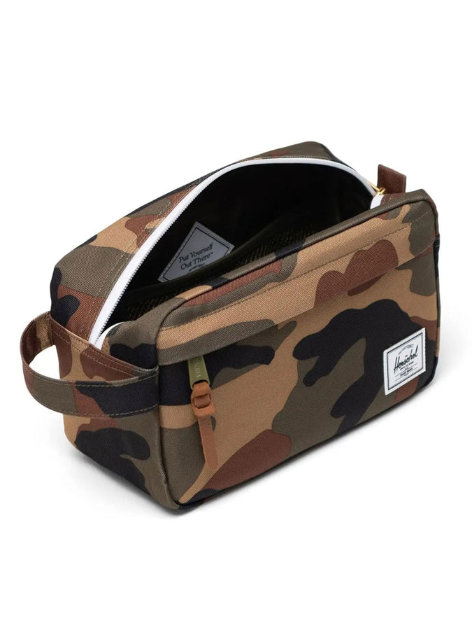 Herschel Chapter Travel Kit | WOODLAND CAMO (00032)