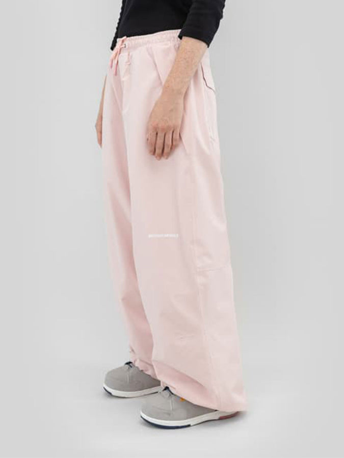 Beyond Medals Park 2027 – Shell Pants | PINK