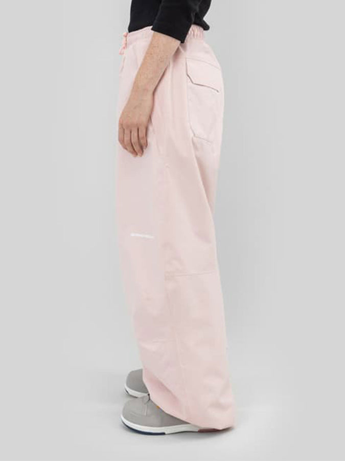 Beyond Medals Park 2027 – Shell Pants | PINK