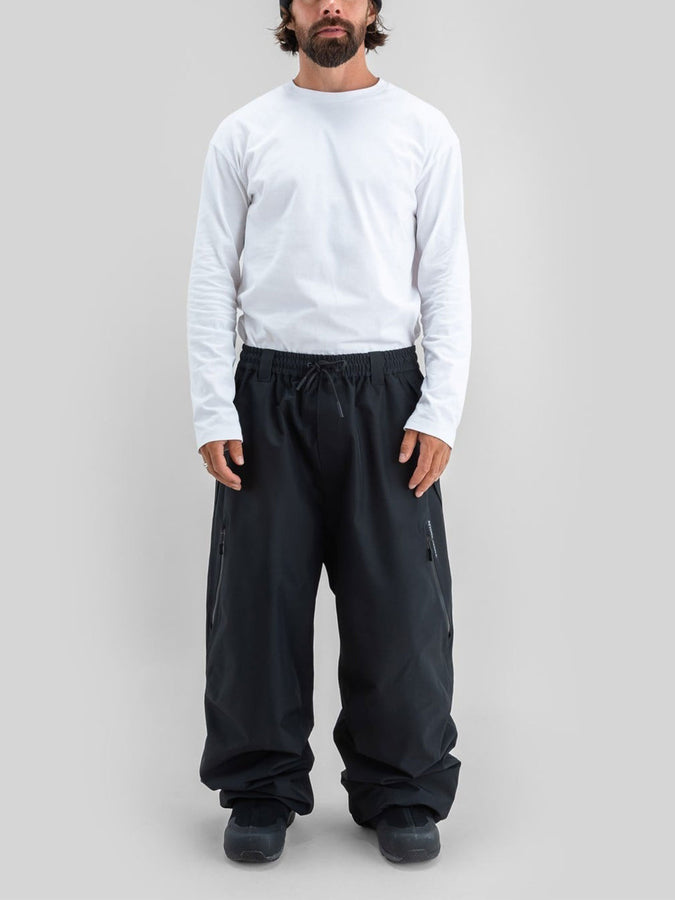Beyond Medals Park Zip 2027 – Shell Pants | BLACK
