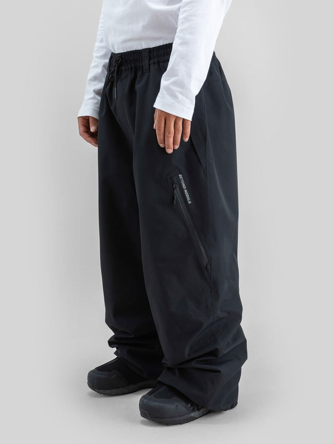 Beyond Medals Park Zip 2027 – Shell Pants | BLACK