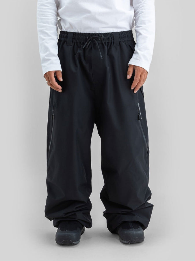 Beyond Medals Park Zip 2027 – Shell Pants | BLACK
