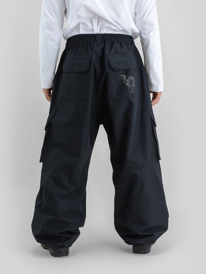Beyond Medals Park Cargo 2027 – Shell Pants | BLACK