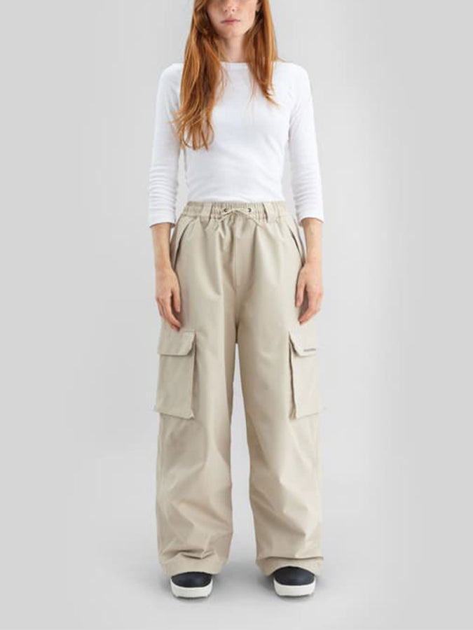 Beyond Medals Park Cargo 2027 – Shell Pants | BEIGE
