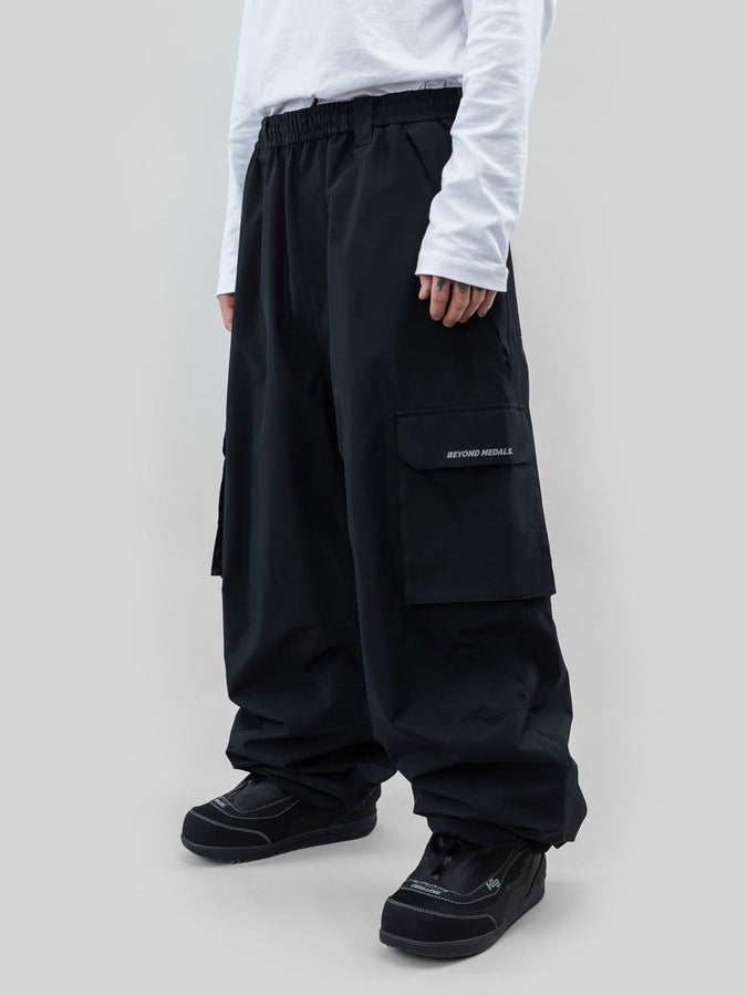 Beyond Medals Park Cargo 2027 – Shell Pants | BLACK