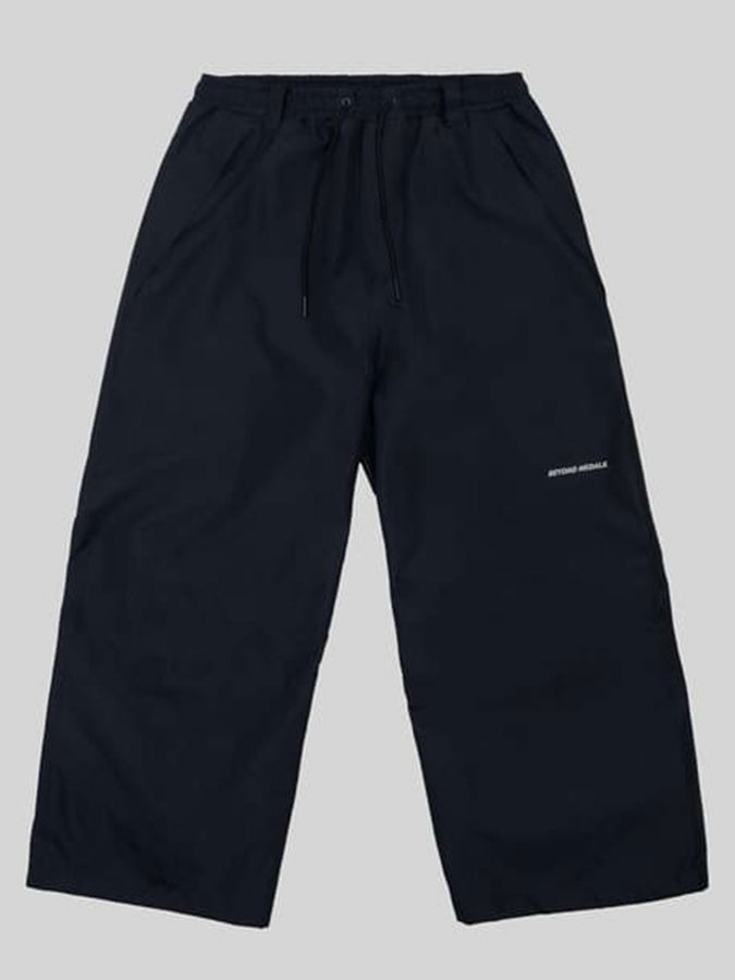 Beyond Medals Park 2027 – Shell Pants | BLACK