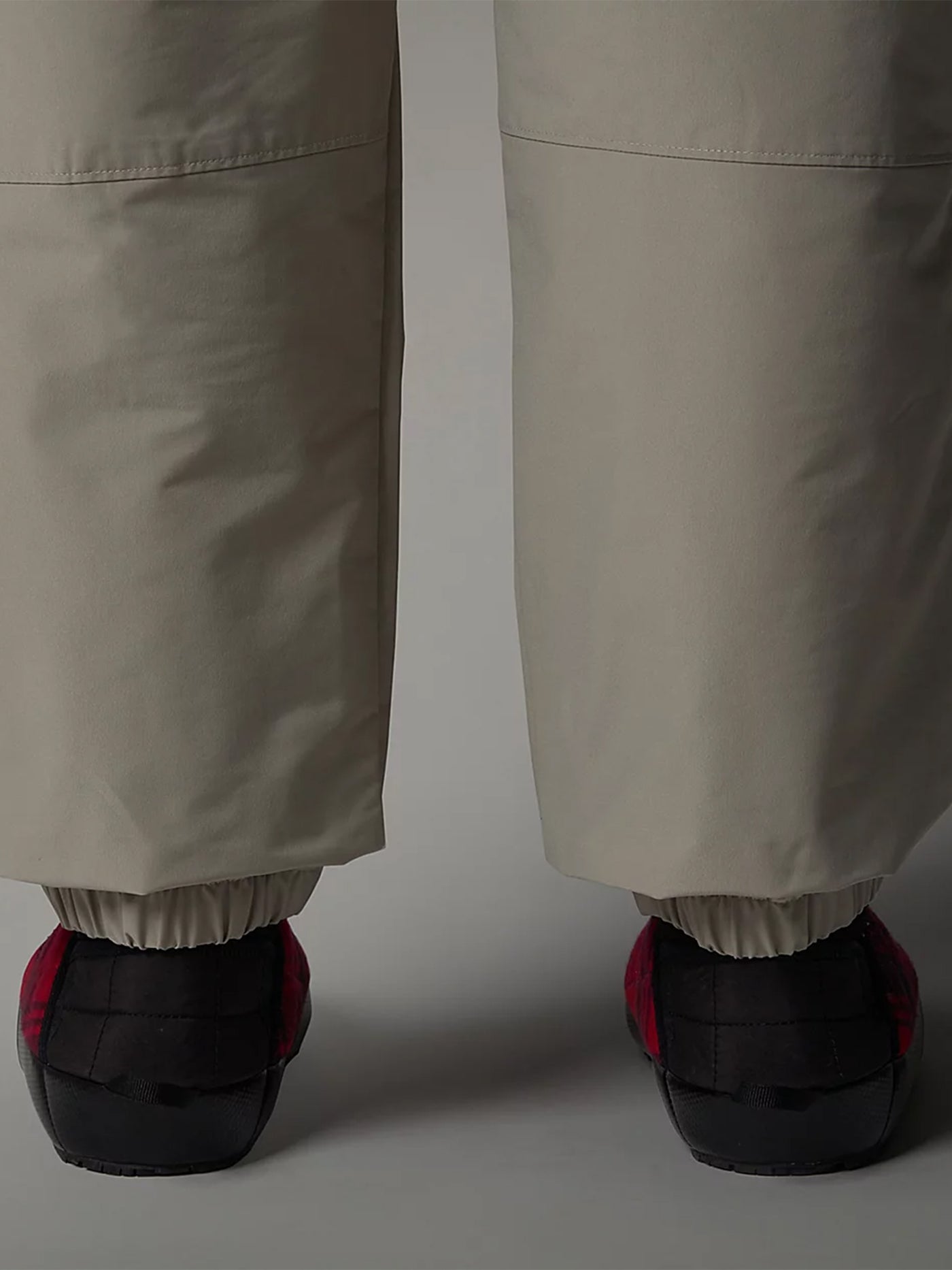 The North Face Thermoball Traction Mule V Red Plaid 2024