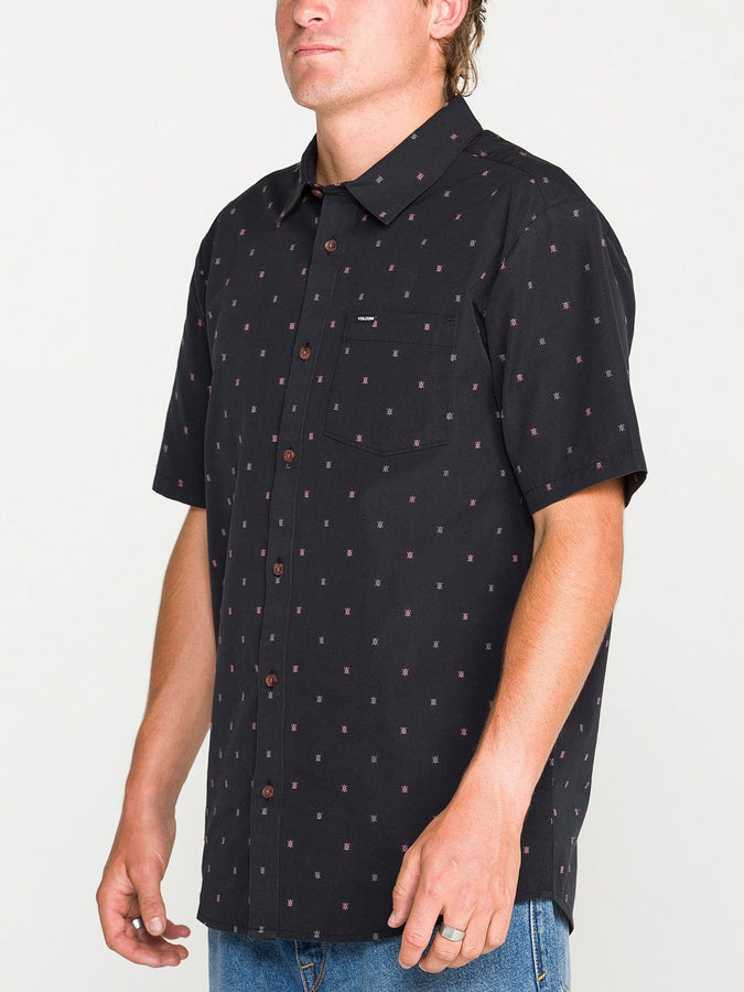 Volcom Bankstone II Short Sleeve Buttondown Shirt Fall 2026 | BLACK (BLK)