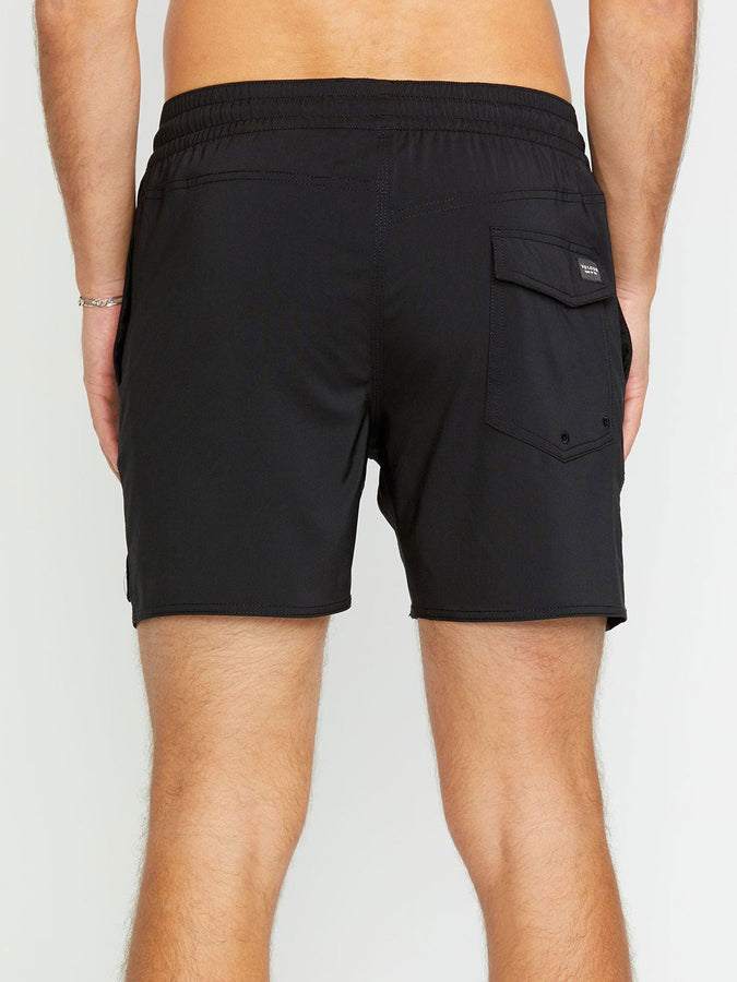 Volcom Lido Solid Trunk 16'' Boardshorts Spring 2026 | BLACK (BLK)