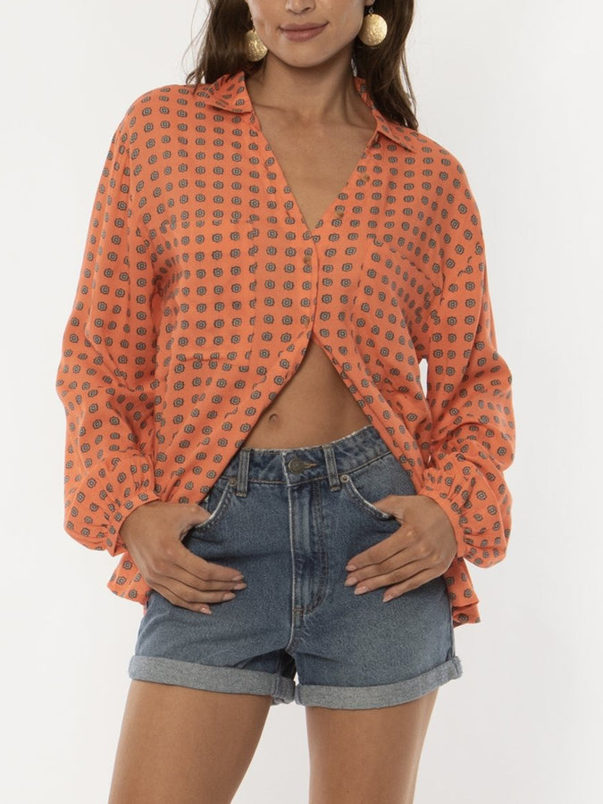 Amuse Society Tricia Long Sleeve Buttondown Shirt Spring 2024 | AFTERGLOW (AFT)