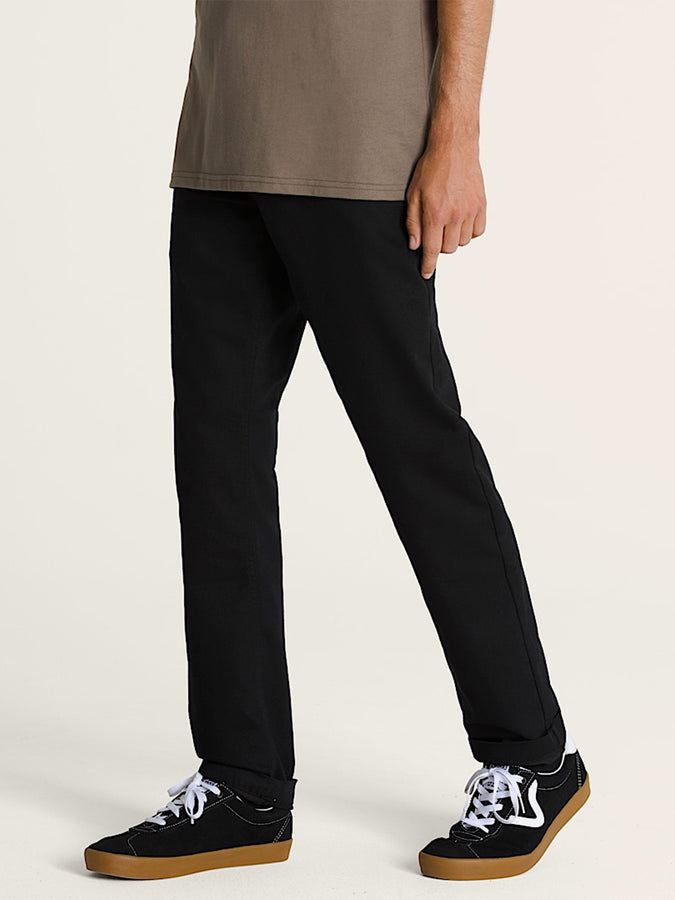 Vans Authentic Chino Slim Pants Spring 2026 | BLACK (BLK)