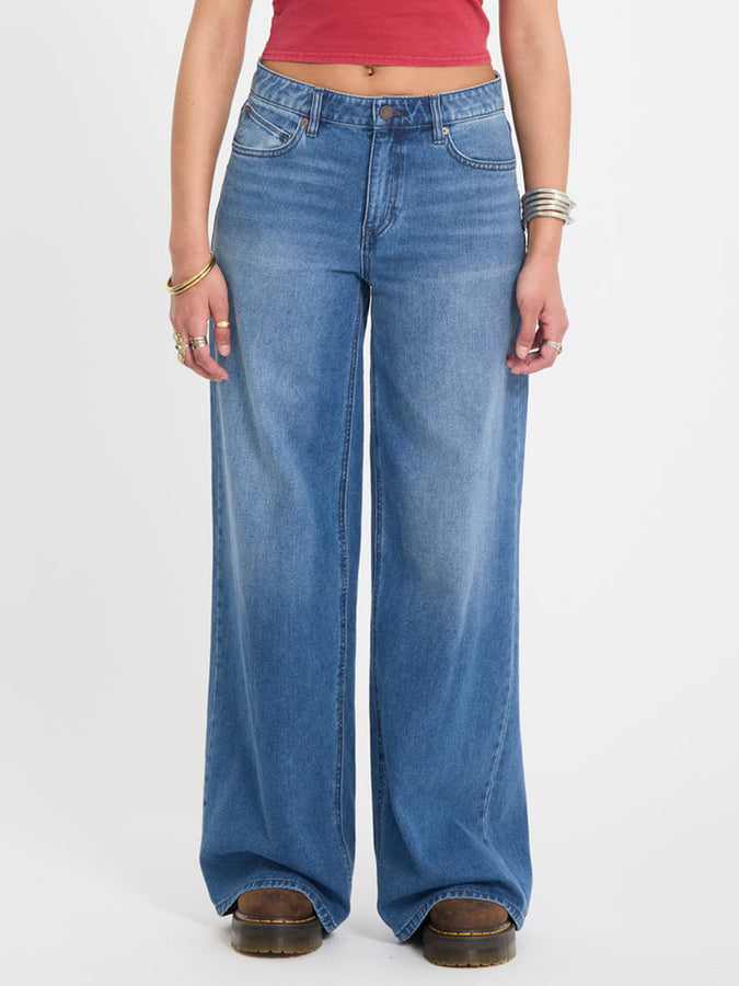 Volcom Stoned BF Lowrise Jeans Spring 2026 | WHTLBLUE (WLB)
