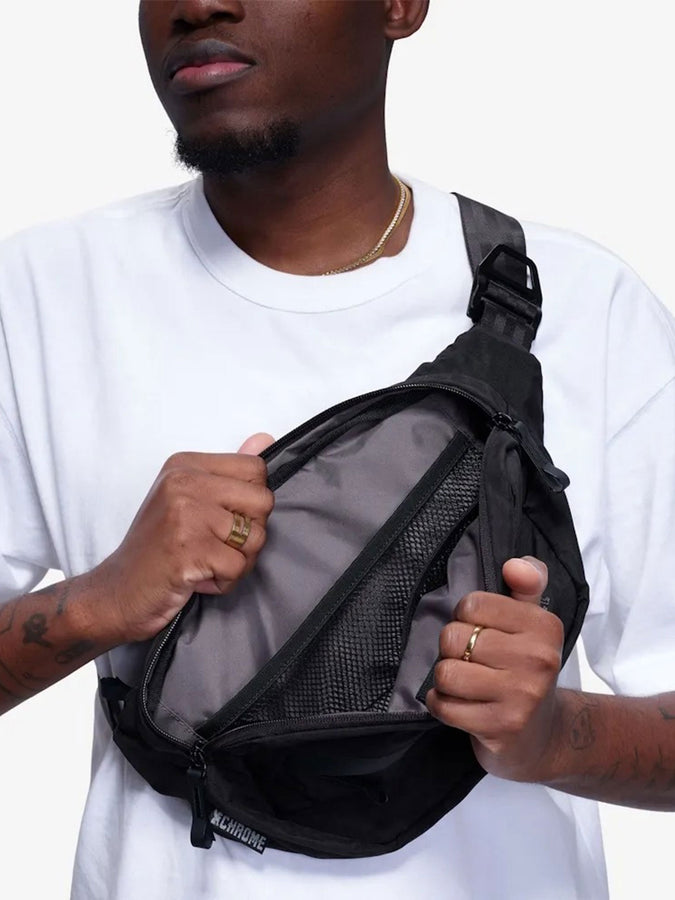 Chrome Sabin 6L Sling Bag | BLACK