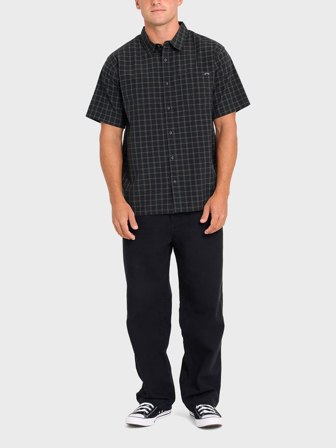 Billabong Vista Short Sleeve Buttondown Shirt Fall 2026 | PHANTOM (PHT)