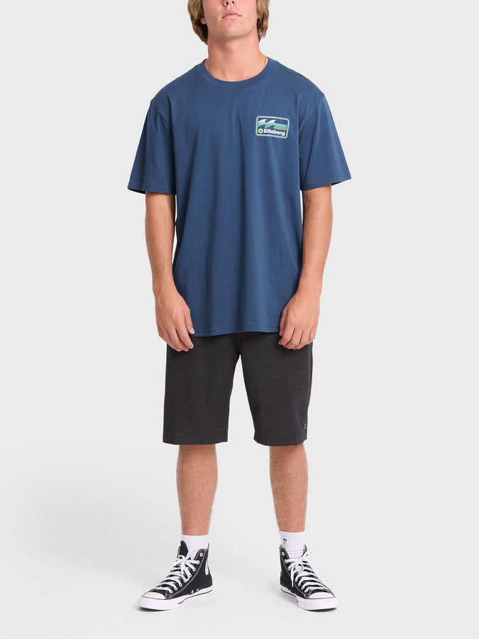 Billabong Runner Premium T-Shirt Fall 2026 | DARK DENIM (DKD)