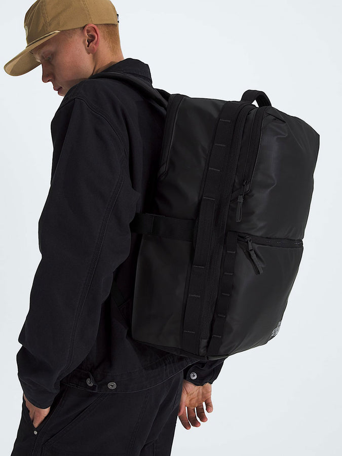 The North Face Base Camp Voyager Travel Backpack | TNF BLACK/ASPHALT GREY (KT0)