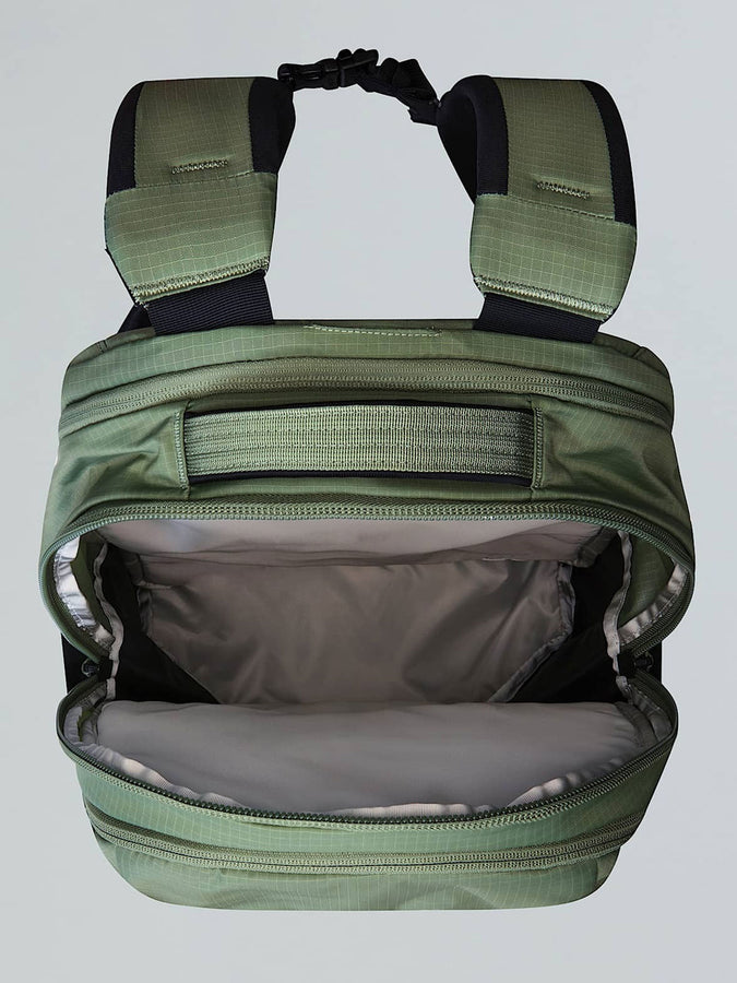 The North Face Borealis Backpack | BARK MIST/TNF BLACK (D0L)