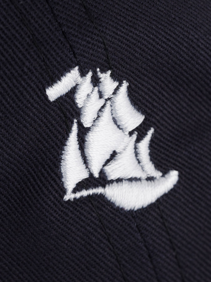 Chain To Bank Im On A Boat New Era 9Twenty Hat | NAVY