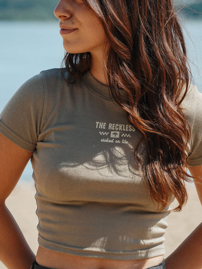 Notice The Reckless Clay Fitted T-Shirt Spring 2026 | KHAKI