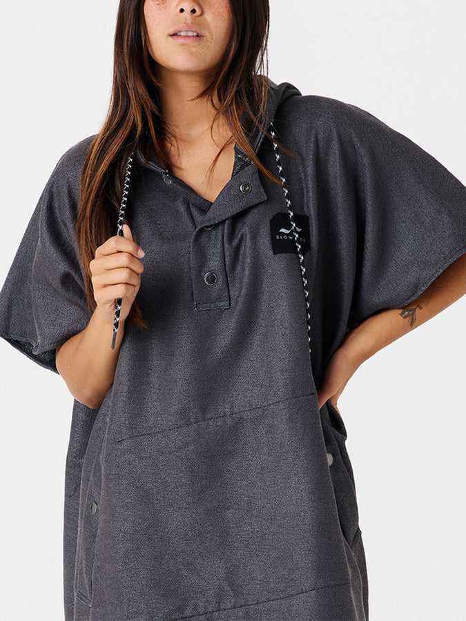 Slowtide Daybreak Quick-Dry Black Poncho Spring 2026 | BLACK