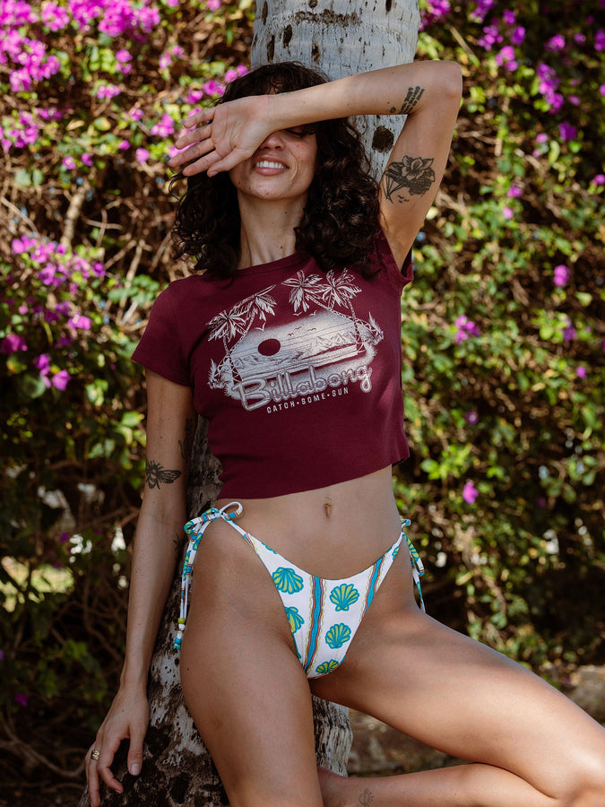 Billabong Catch Some Sun T-Shirt Spring 2026 | RED DAHLIA (RDA)