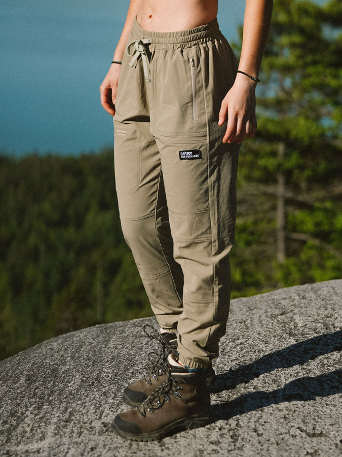 Notice The Reckless Dune Hiking Pants Spring 2026 | DUNE