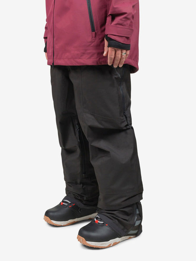 Endeavor Shelter Bib Winter 2026 | BLACK (BLK)