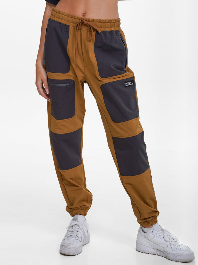Notice The Reckless Ascend Women Pants Spring 2024 | OAK/CHARCOAL
