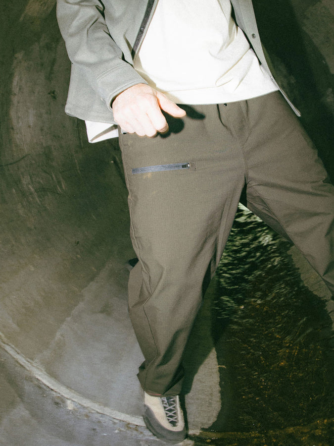 686 Free Loader Loose Fit Pants Fall 2026 | OLIVE (OLV)