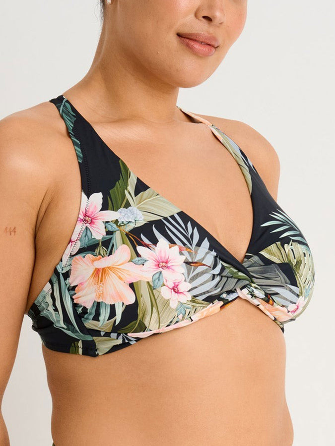 ES Coastal Heaven D-Cup Front Twist Bikini Top Spring 2026 | COASTAL HEAVEN