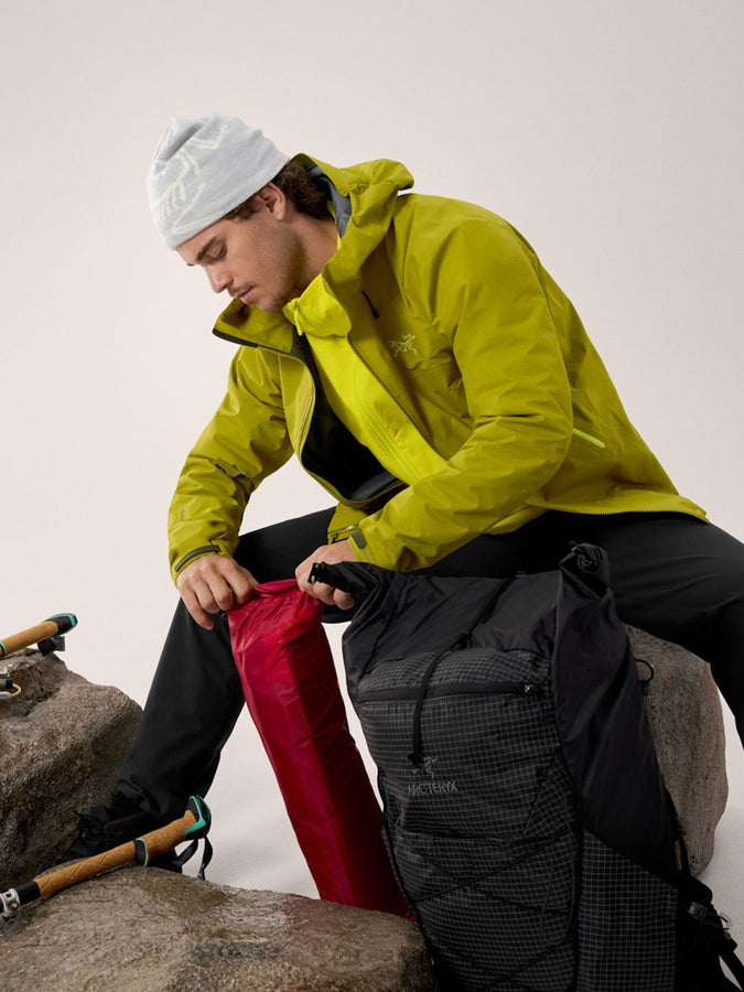 Arc'teryx Beta SL Jacket Fall 2025 | OLIVE MOSS/EUPHORIA